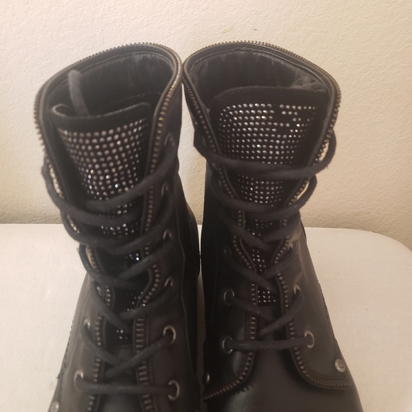 GBG Guess Lace up Boots sparkle on tongue zipper around boot combat, motor sz 8 - Picture 2 of 12